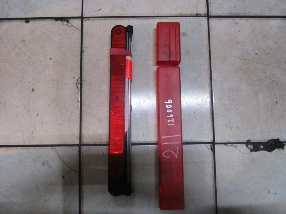 Знак аварийной остановки MERCEDES-BENZ E-класс W211/S211 (2002 - 2006) фото 1 — Разборка Мерседес