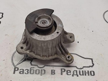 Опора двигателя MERCEDES-BENZ C-класс W205/S205/C205/A205 (2014 - 2018) — Разборка Мерседес