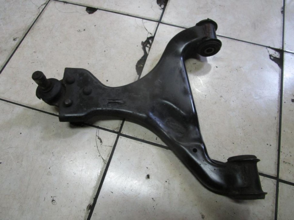 Рычаг передний нижний правый MERCEDES-BENZ V-класс W639 (2003 - 2014) фото 1 — Разборка Мерседес