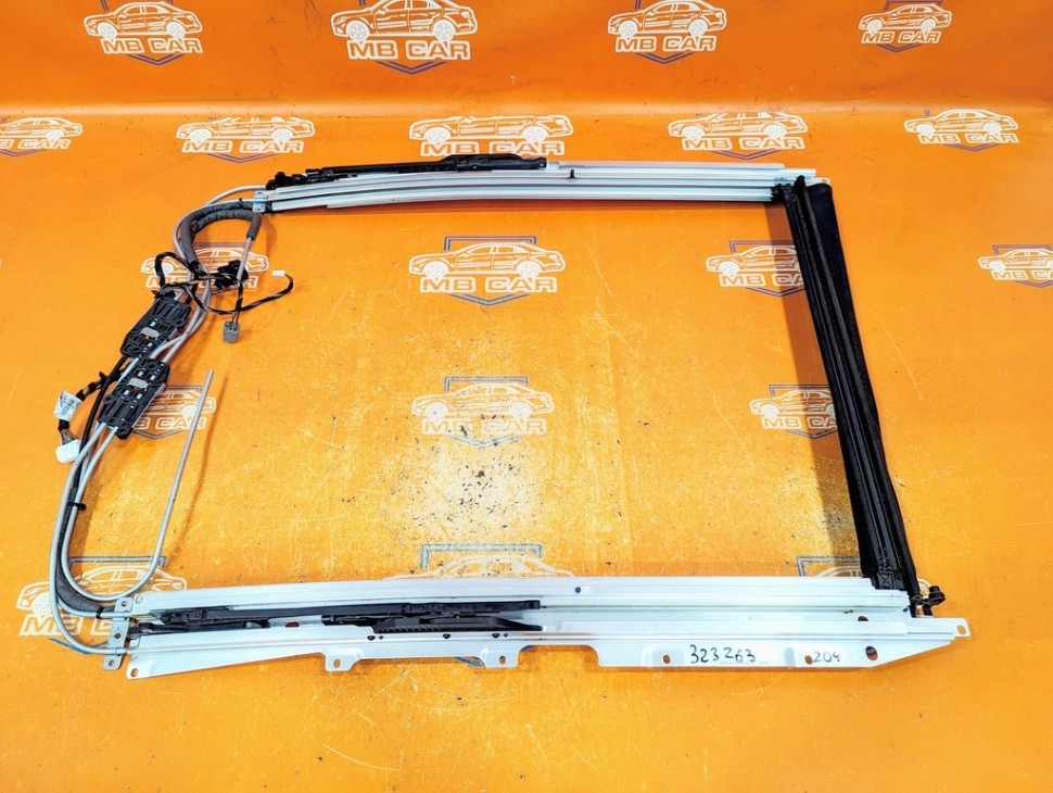 Механизм панарамной крыши MERCEDES-BENZ C-класс W204/S204/С204 рестайлинг (2011 - 2015) фото 1 — Разборка Мерседес