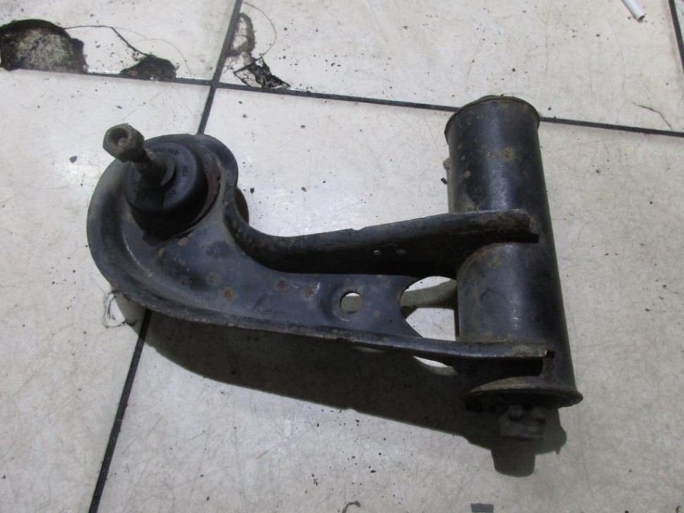 Рычаг передний верхний MERCEDES-BENZ E-класс W210/S210 (1995 - 1999) фото 1 — Разборка Мерседес