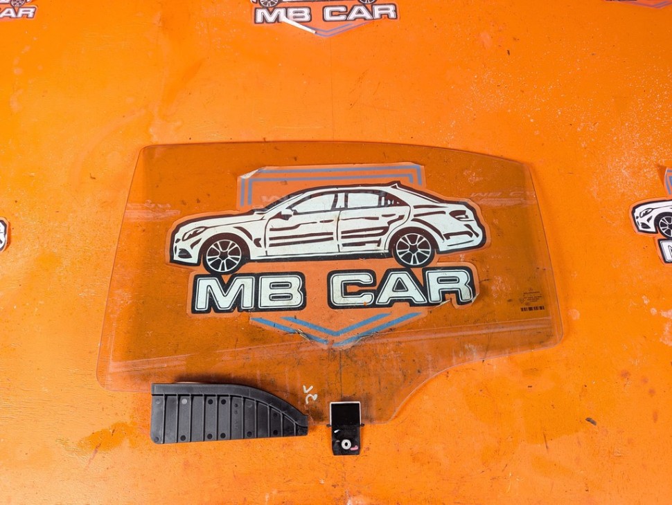 Стекло заднее левое MERCEDES-BENZ S-класс W221 рестайлинг (2009 - 2013) фото 1 &mdash; Разборка Мерседес