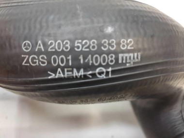 Патрубок интеркулера MERCEDES-BENZ C-класс W203/S203/CL203 (2000 - 2004) — Разборка Мерседес