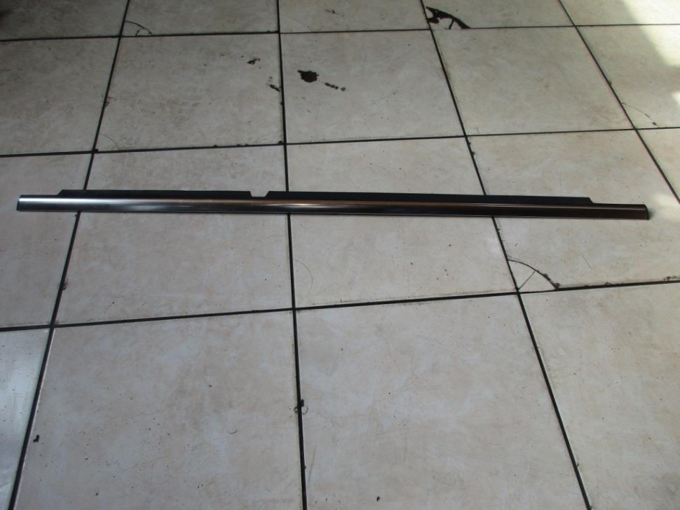 Молдинг стекла двери MERCEDES-BENZ C-класс W204/S204 (2006 - 2011) фото 1 — Разборка Мерседес