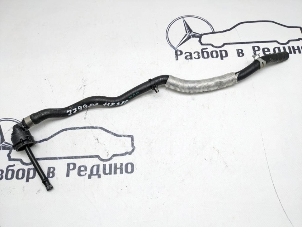 Трубка вентиляции расширительного бака MERCEDES-BENZ CLA-класс C118/X118 (2019 - 2023) фото 1 — Разборка Мерседес