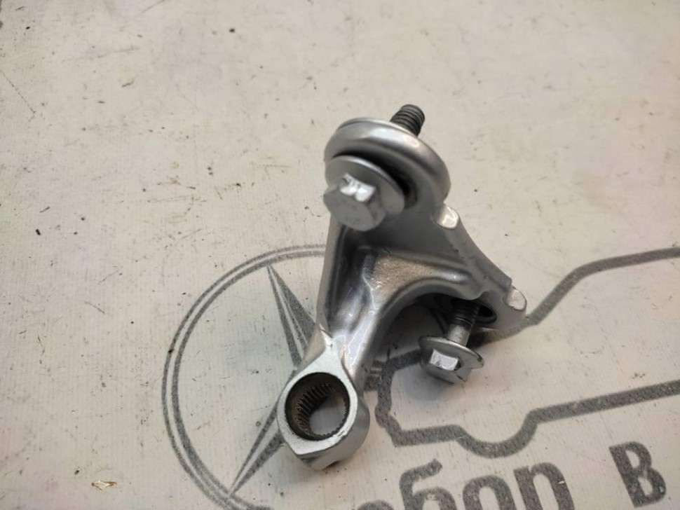 Петля двери MERCEDES-BENZ M-класс W164 (2005 - 2008) фото 1 — Разборка Мерседес