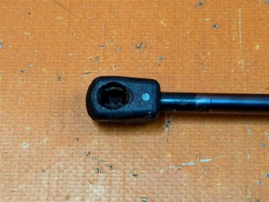 Амортизатор крышки багажника MERCEDES-BENZ M-класс W163 (1997 - 2001) — Разборка Мерседес