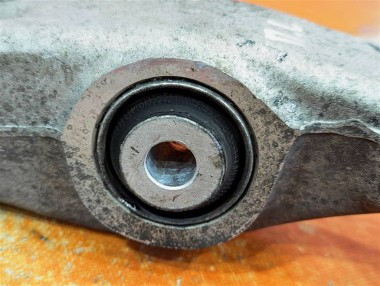 Рычаг передний нижний левый MERCEDES-BENZ GLE-класс W166 (2015 - 2018) — Разборка Мерседес