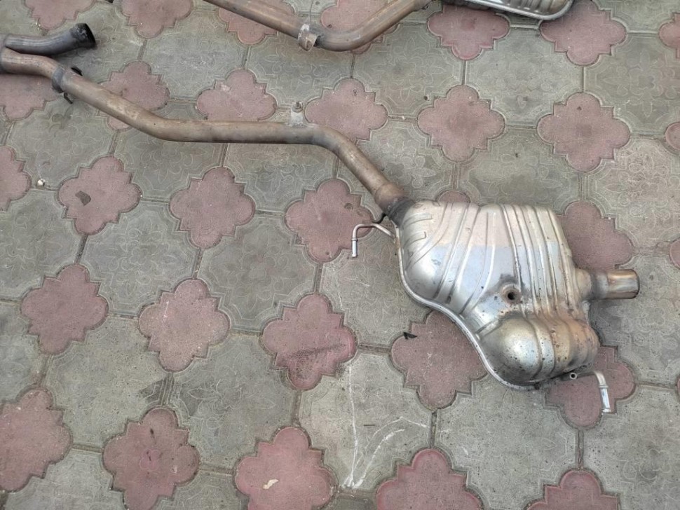 Глушитель MERCEDES-BENZ R-класс W251 (2005 - 2007) фото 1 — Разборка Мерседес