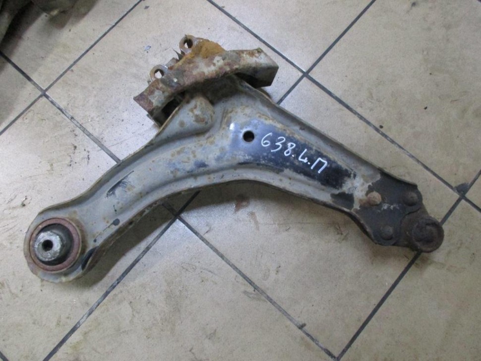 Рычаг передний нижний левый MERCEDES-BENZ Vito W638 (1996 - 2003) фото 1 — Разборка Мерседес