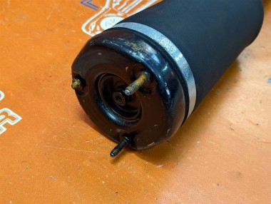 Пневмостойка передняя MERCEDES-BENZ R-класс W251 (2005 - 2007) — Разборка Мерседес