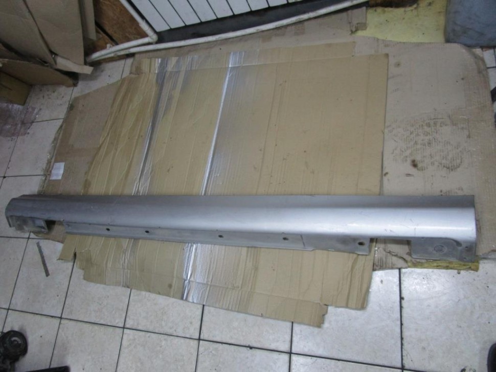 Порог пластиковый левый MERCEDES-BENZ CLK-класс C209/W209 (2002 - 2005) фото 1 — Разборка Мерседес