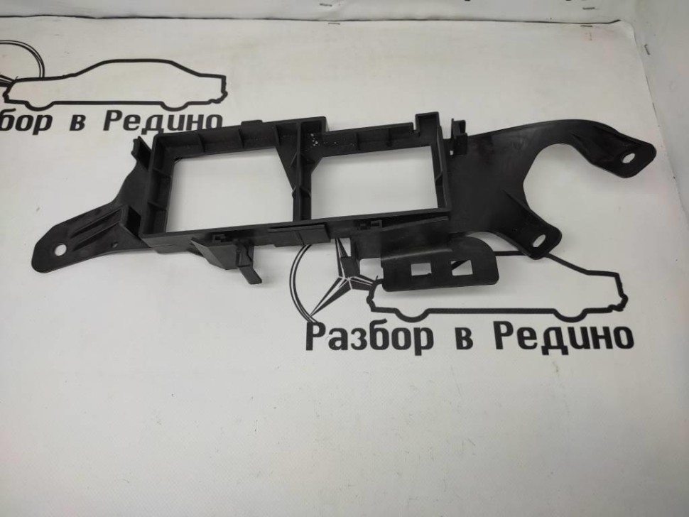 Кронштейн блока предохранителей MERCEDES-BENZ GL-класс X164 (2006 - 2009) фото 1 — Разборка Мерседес