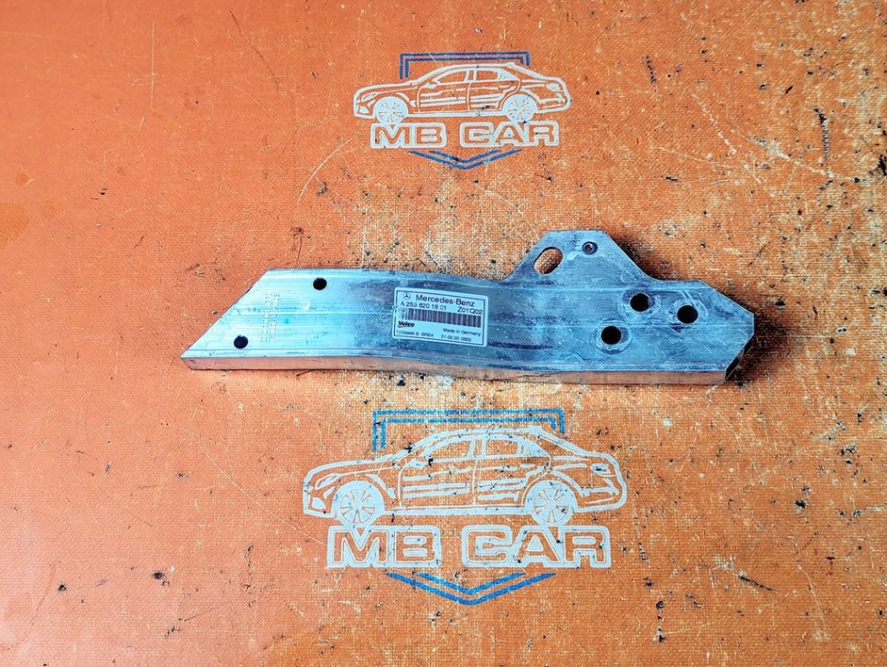 Кронштейн MERCEDES-BENZ GLC-класс X253 рестайлинг (2019 - 2025) фото 1 &mdash; Разборка Мерседес