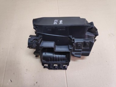 Корпус воздушного фильтра MERCEDES-BENZ C-класс W204/S204/С204 рестайлинг (2011 - 2015) — Разборка Мерседес