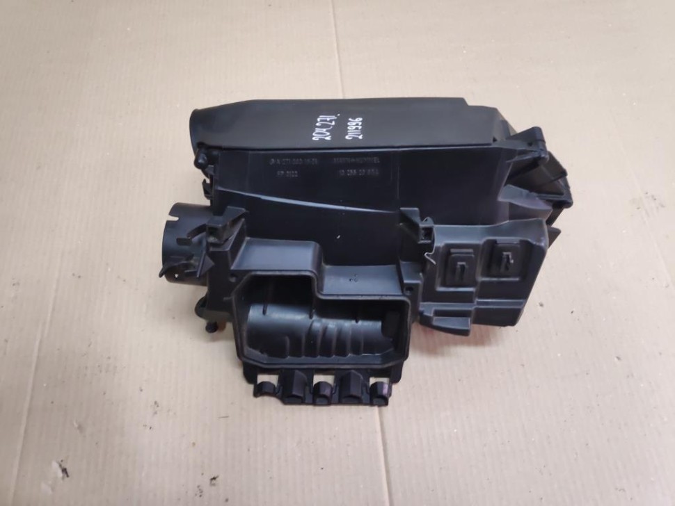 Корпус воздушного фильтра MERCEDES-BENZ C-класс W204/S204/С204 рестайлинг (2011 - 2015) фото 1 — Разборка Мерседес