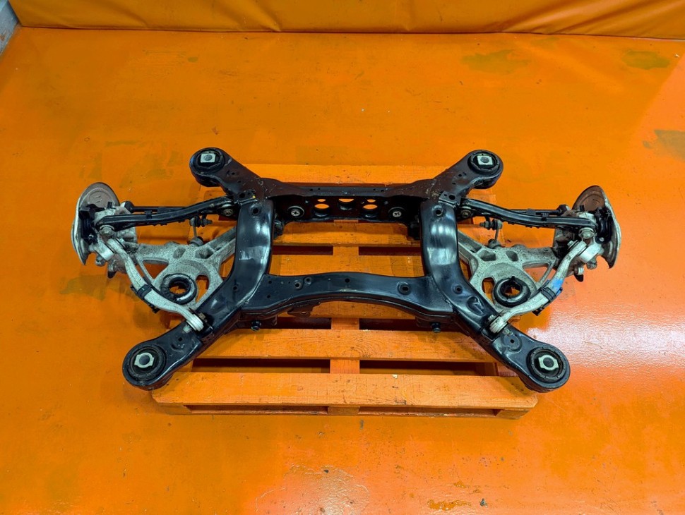 Подрамник задний MERCEDES-BENZ GLE-класс V167 (2018 - 2024) фото 1 &mdash; Разборка Мерседес