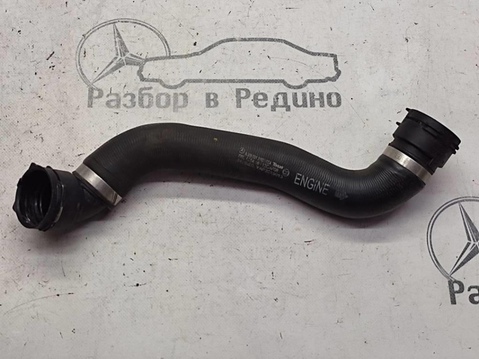 Патрубок радиатора MERCEDES-BENZ C-класс W205/S205/C205/A205 (2014 - 2018) фото 1 — Разборка Мерседес