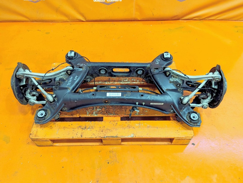 Подрамник задний MERCEDES-BENZ C-класс W204/S204/С204 рестайлинг (2011 - 2015) фото 1 — Разборка Мерседес