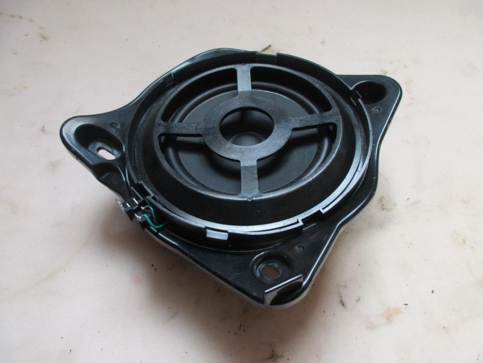 Сабвуфер MERCEDES-BENZ C-класс W205/S205/C205/A205 (2014 - 2018) фото 1 — Разборка Мерседес