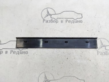 Накладка порога внутренняя MERCEDES-BENZ S-класс W220 рестайлинг (2002 - 2005) — Разборка Мерседес
