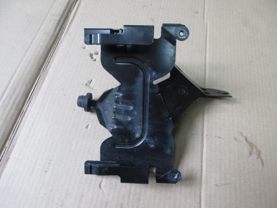 Кронштейн крепления ЭБУ MERCEDES-BENZ CLS-класс C218/X218 (2010 - 2014) фото 1 — Разборка Мерседес