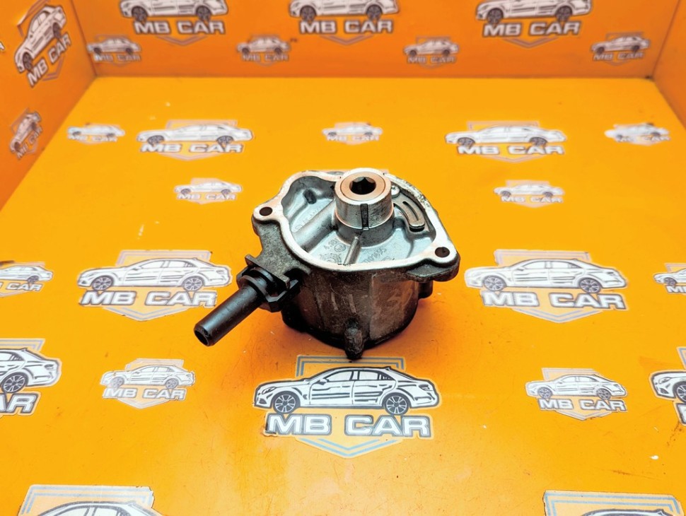 Насос вакуумный MERCEDES-BENZ GLK-класс X204 (2008 - 2012) фото 1 — Разборка Мерседес