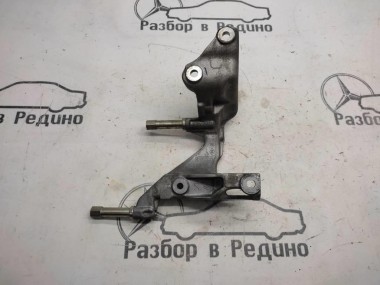 Кронштейн клапана ЕГР MERCEDES-BENZ C-класс W205/S205/C205/A205 (2014 - 2018) — Разборка Мерседес