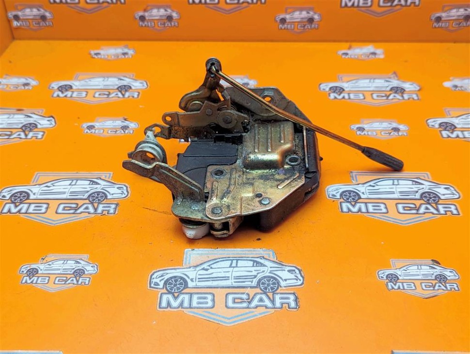 Замок двери передней правой MERCEDES-BENZ W124 W124/S124/C124/A124 (1984 - 1993) фото 1 — Разборка Мерседес