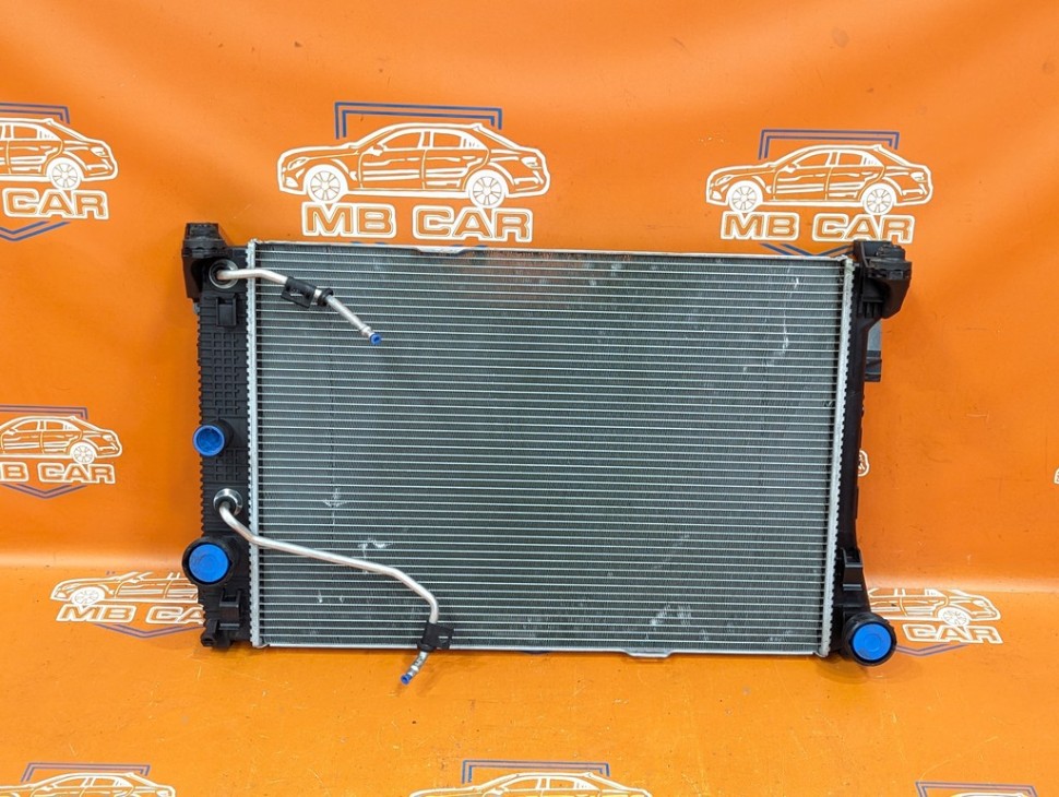 Радиатор MERCEDES-BENZ C-класс W204/S204 (2006 - 2011) фото 1 — Разборка Мерседес
