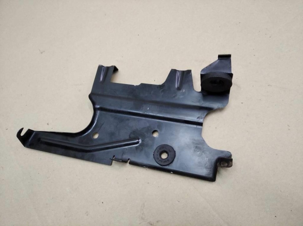 Крепежная пластина MERCEDES-BENZ Sprinter W906 (2006 - 2019) фото 1 — Разборка Мерседес