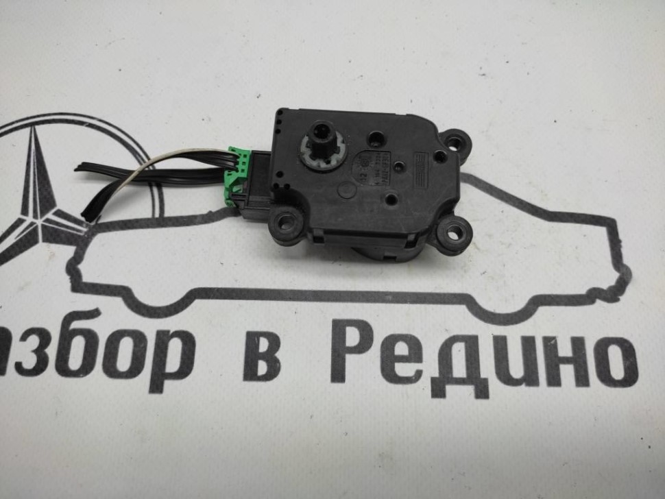 Сервоприводы печки MERCEDES-BENZ C-класс W203/S203/CL203 (2000 - 2004) фото 1 — Разборка Мерседес
