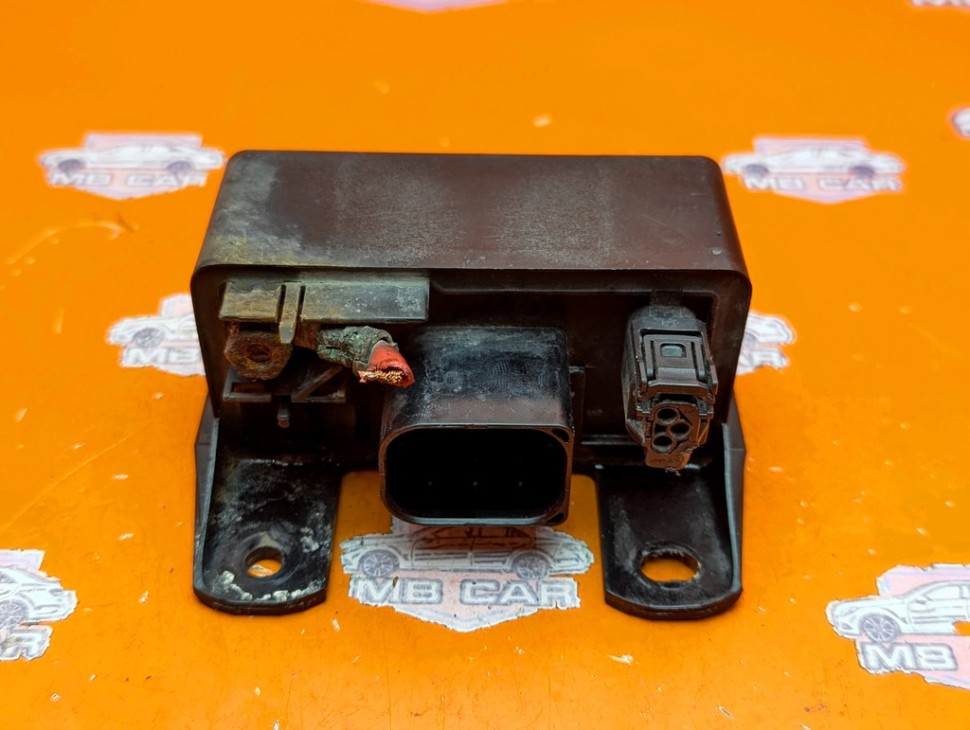 Реле свечей накала MERCEDES-BENZ Vito W638 (1996 - 2003) фото 1 — Разборка Мерседес