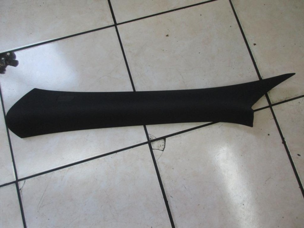 Накладка передней стойки MERCEDES-BENZ CLA-класс C117/X117 рестайлинг (2016 - 2019) фото 1 — Разборка Мерседес