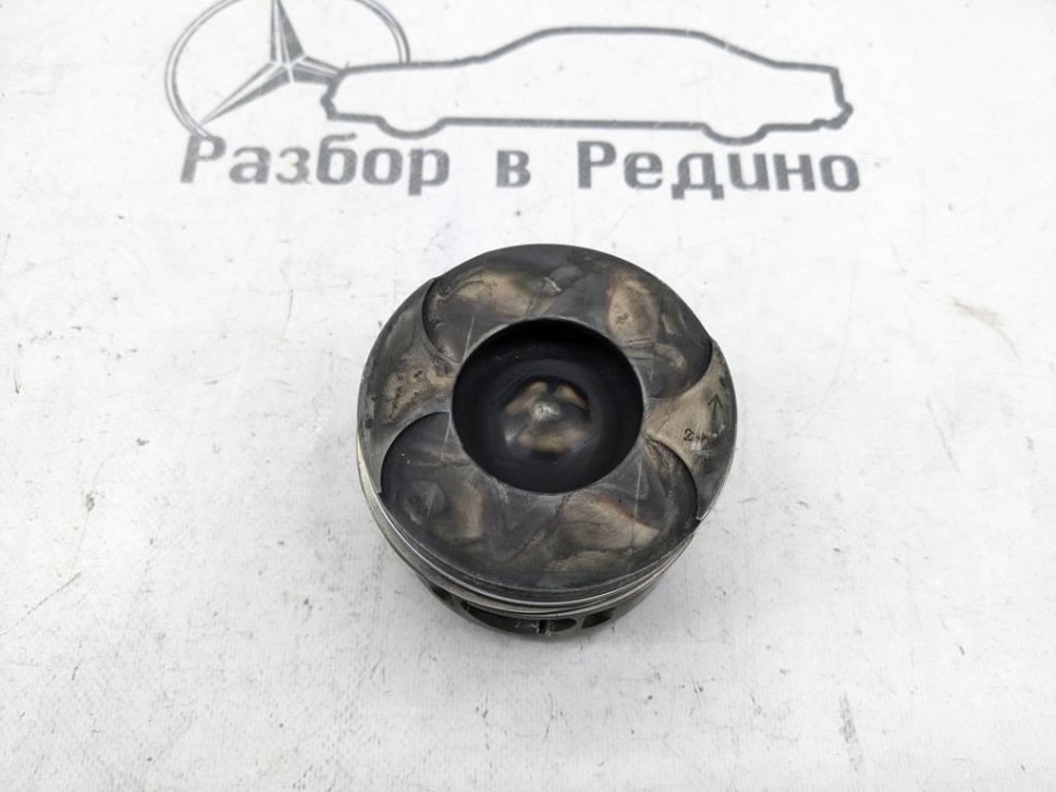 Поршень дизель MERCEDES-BENZ Sprinter W901-905 (1995 - 2006) фото 1 — Разборка Мерседес