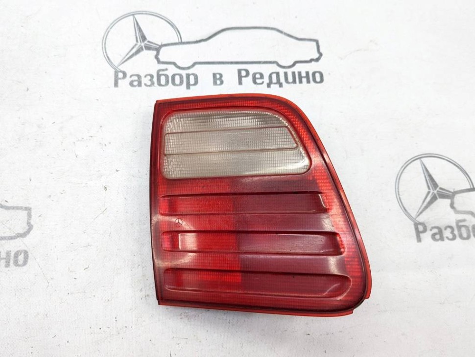 Фонарь крышки багажника MERCEDES-BENZ E-класс W210/S210 (1995 - 1999) фото 1 — Разборка Мерседес