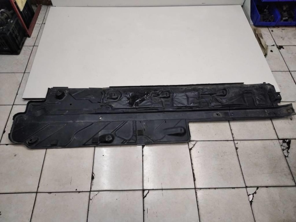 Защита днища MERCEDES-BENZ E-класс W212/S212/C207/A207 (2009 - 2013) фото 1 — Разборка Мерседес