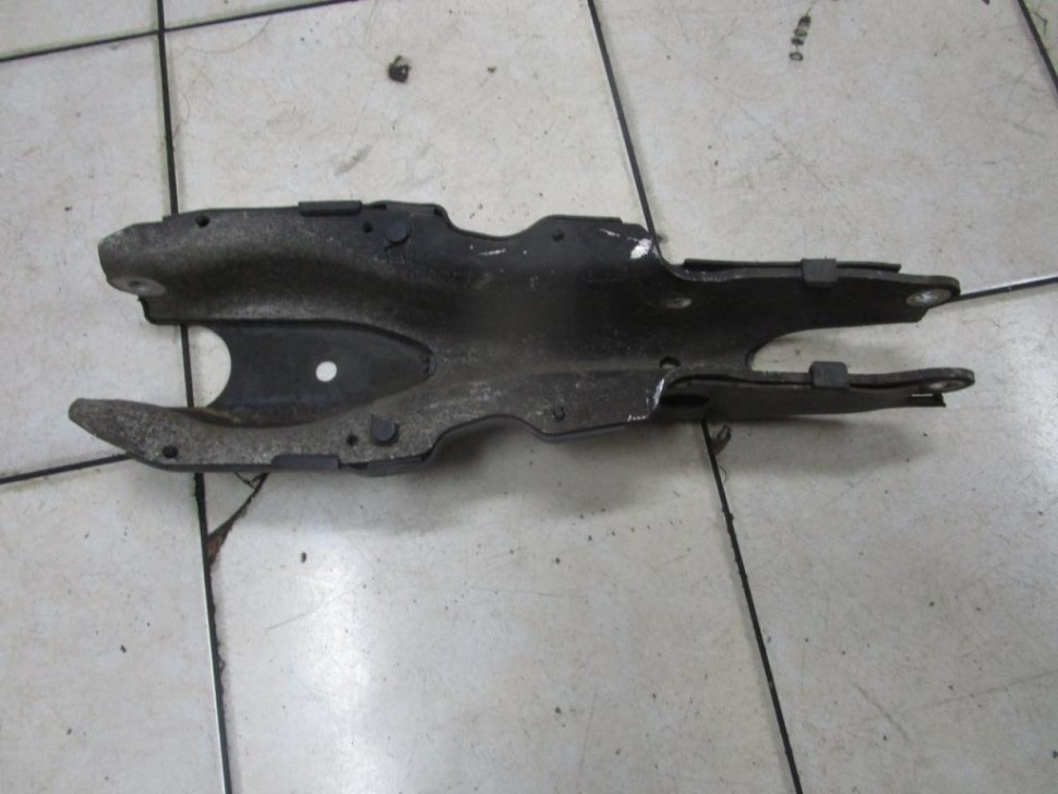 Рычаг задней стойки (лодка) MERCEDES-BENZ S-класс W220 рестайлинг (2002 - 2005) фото 1 — Разборка Мерседес