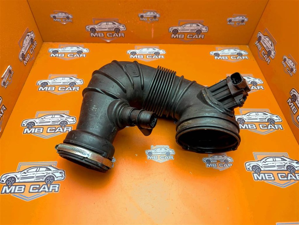 Патрубок воздушный MERCEDES-BENZ GLK-класс X204 (2008 - 2012) фото 1 — Разборка Мерседес