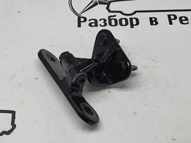 Петля двери MERCEDES-BENZ CLS-класс C218/X218 (2010 - 2014) — Разборка Мерседес