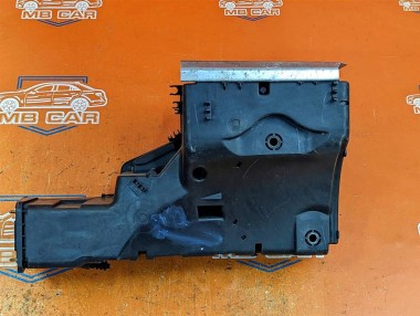 Корпус блока предохранителей MERCEDES-BENZ M-класс W163 рестайлинг (2001 - 2005) — Разборка Мерседес