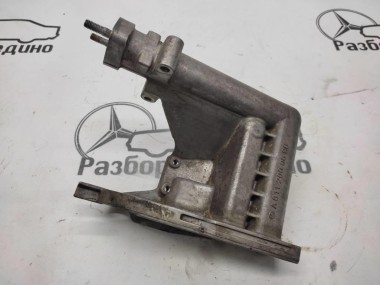 Фланец системы охлаждения MERCEDES-BENZ Vito W638 (1996 - 2003) — Разборка Мерседес