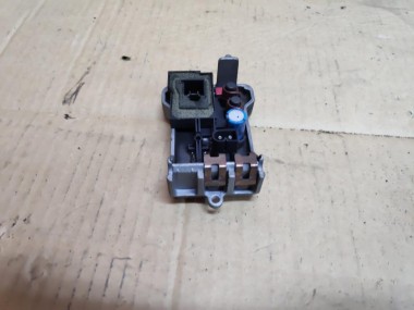 Реле моторчика печки MERCEDES-BENZ E-класс W211/S211 (2002 - 2006) — Разборка Мерседес