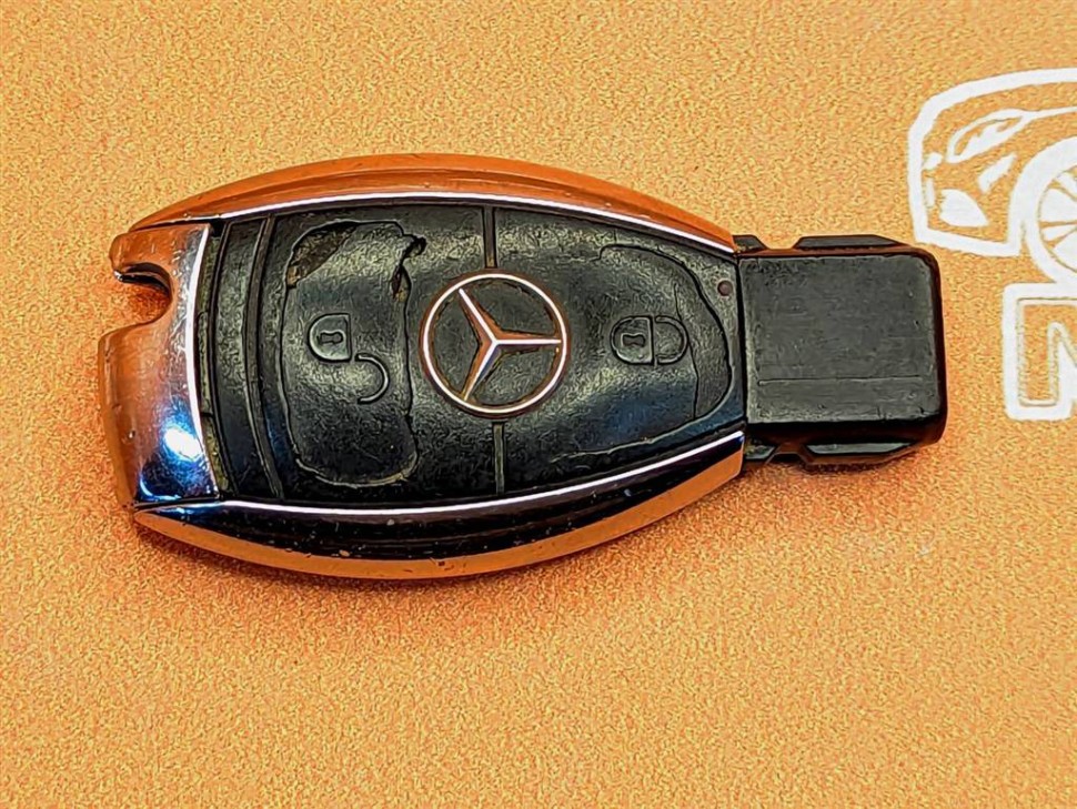 Ключ зажигания MERCEDES-BENZ C-класс W203/S203/CL203 рестайлинг (2004 - 2008) фото 1 — Разборка Мерседес