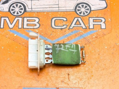Реле моторчика печки MERCEDES-BENZ A-класс W169 (2004 - 2008) A 150 1.5 MT (95 л.с.) &mdash; Разборка Мерседес