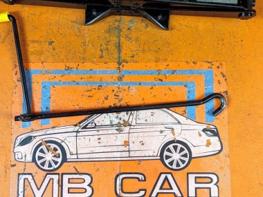 Домкрат MERCEDES-BENZ B-класс W245 (2005 - 2009) B 180 2.0 CDI CVT (109 л.с.) &mdash; Разборка Мерседес