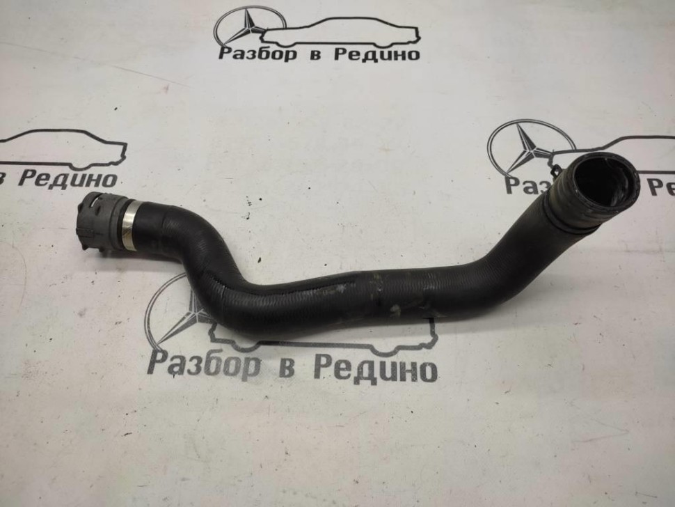 Патрубок радиатора MERCEDES-BENZ C-класс W205/S205/C205/A205 (2014 - 2018) фото 1 — Разборка Мерседес