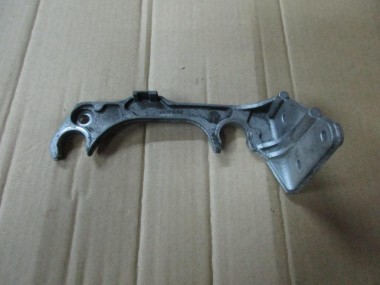 Кронштейн корпуса воздушного фильтра MERCEDES-BENZ E-класс W212/S212/C207/A207 рестайлинг (2013 - 2016) — Разборка Мерседес