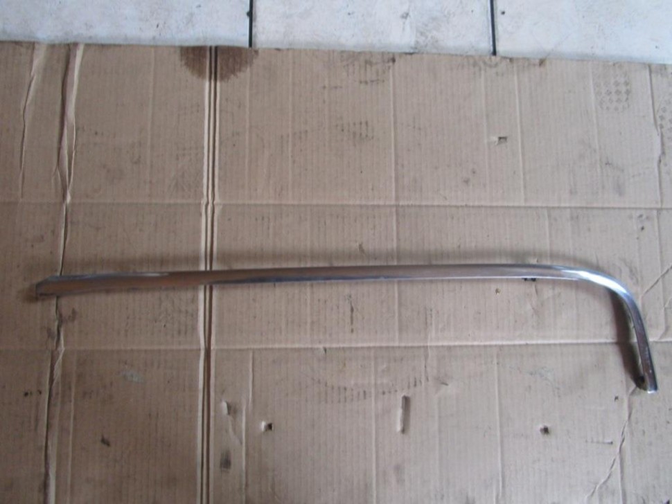 Хром заднего бампера MERCEDES-BENZ E-класс W124/S124/C124/A124 (1984 - 1997) фото 1 — Разборка Мерседес