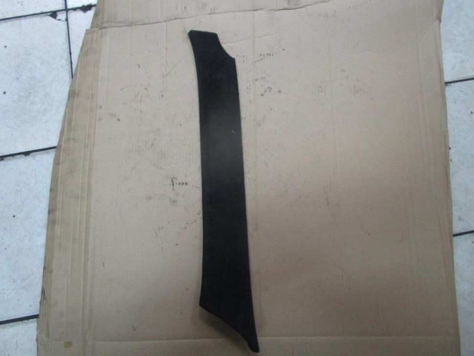 Накладка передней стойки MERCEDES-BENZ C-класс W202/S202 (1993 - 1997) фото 1 — Разборка Мерседес